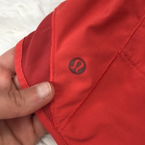 Lululemon Hotty Hot Short *2.5" Alarming - Picture 9 of 12
